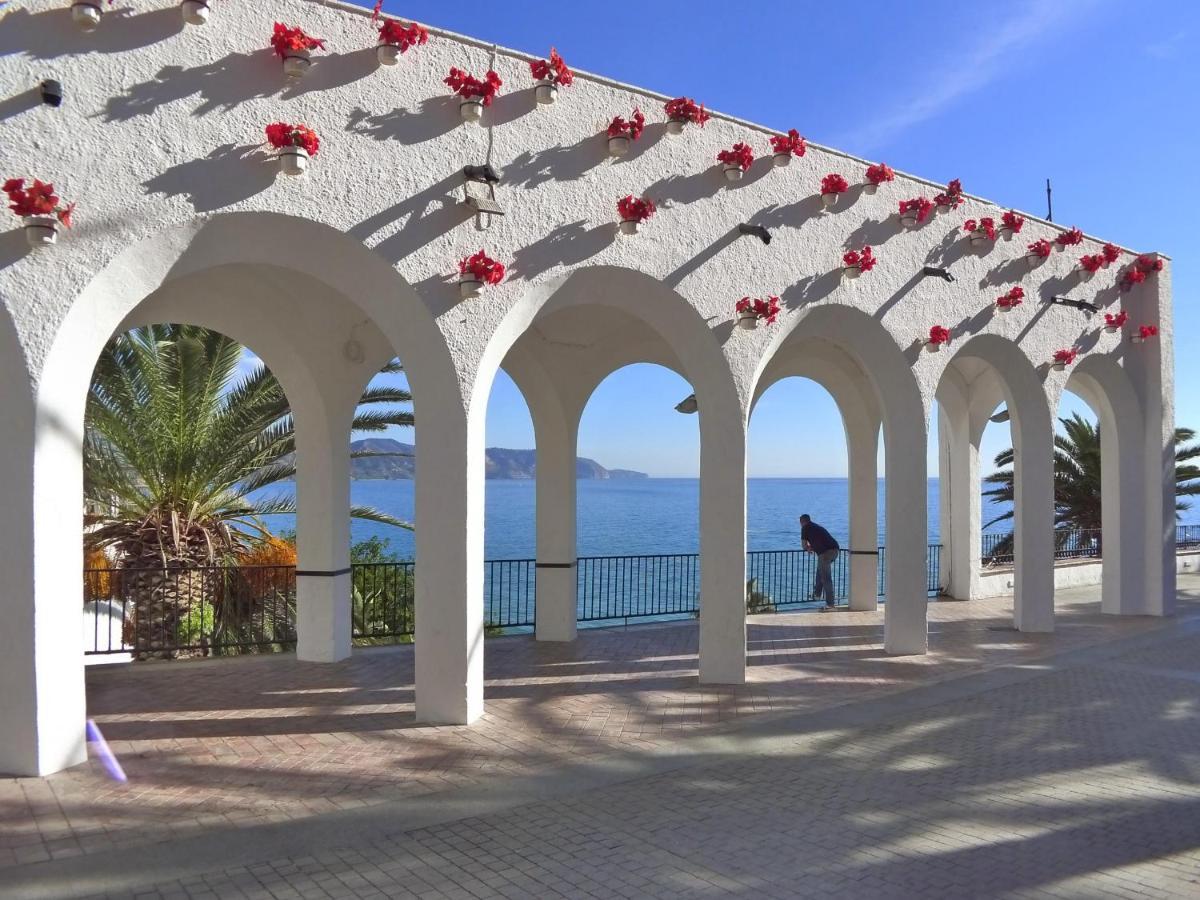 R838 Capistrano Playa 213 Apartment Nerja Exterior foto
